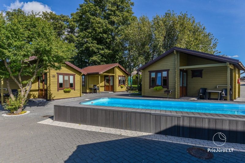 Domki z tarasami w Połądze „Baure”