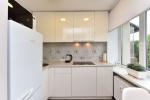 Bright, renovated 2-room apartments by the sea