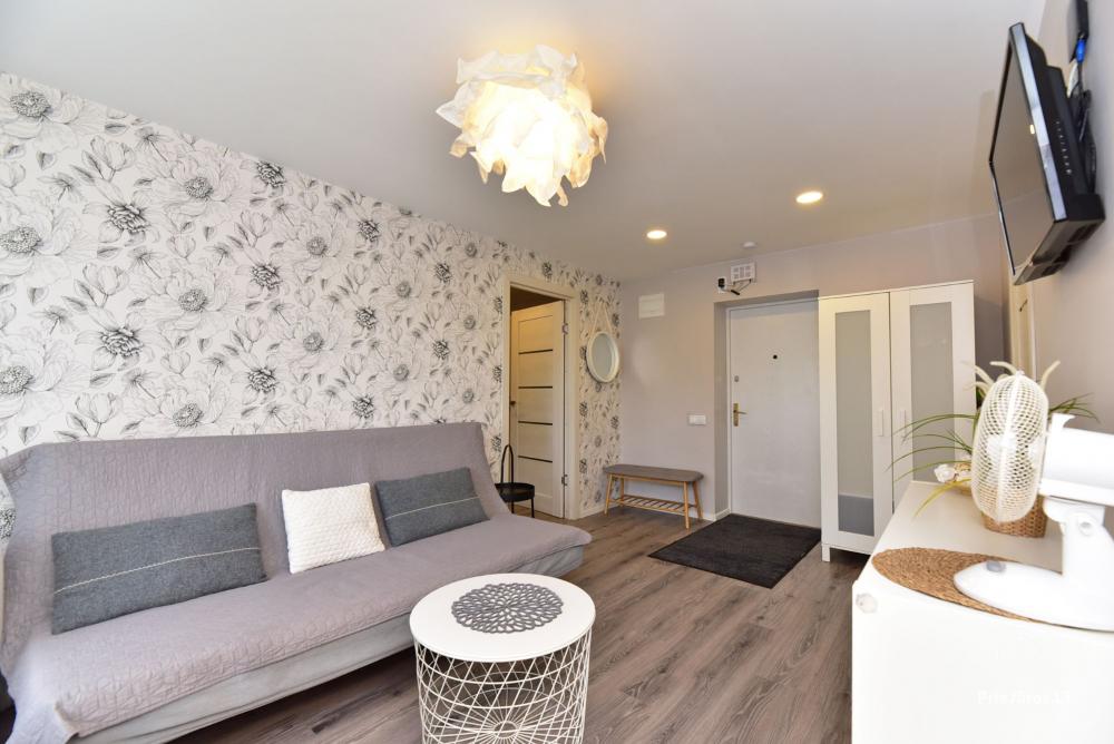 Bright, renovated 2-room apartments by the sea