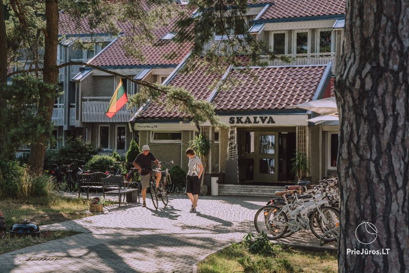 Guest house SKALVA in Nida: where the lagoon meets the tranquility of the pine forest!