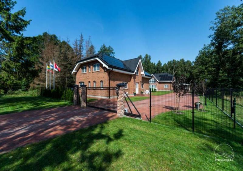 Villa Aido - przestronne apartamenty do wynajęcia w Połądze, w Kunigiskiai. Do morza zaledwie 200 metrów!