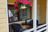 Holiday houses with amenities near the sea