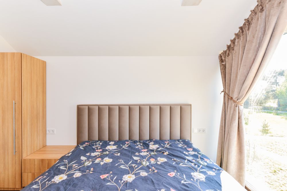 House for rent in a quiet environment right by the sea