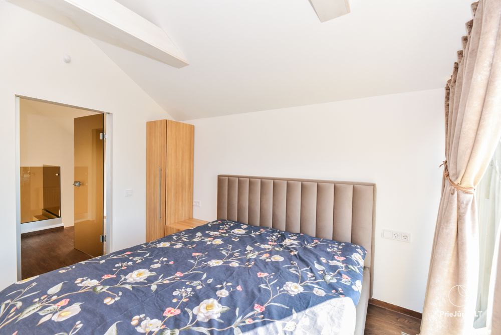 House for rent in a quiet environment right by the sea