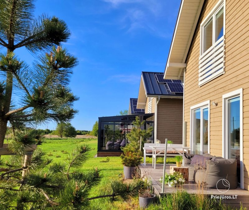 Two cozy houses in Šventoji: SunnyHouse and Baltic Breeze House
