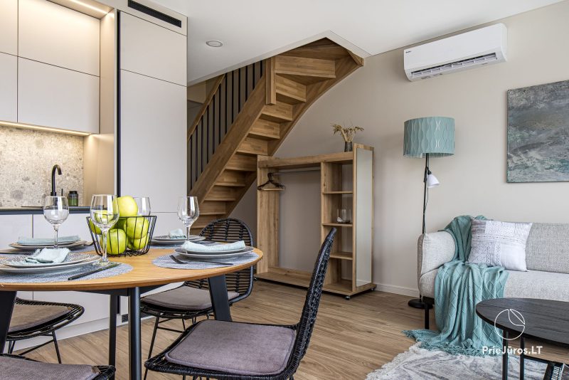 Lyrika Home - Monciškėse - Geräumiges 2-Schlafzimmer-Cottage mit Terrasse für vier Personen im neuen Quartier J7 Beržas mit Pools, Saunen und Grill