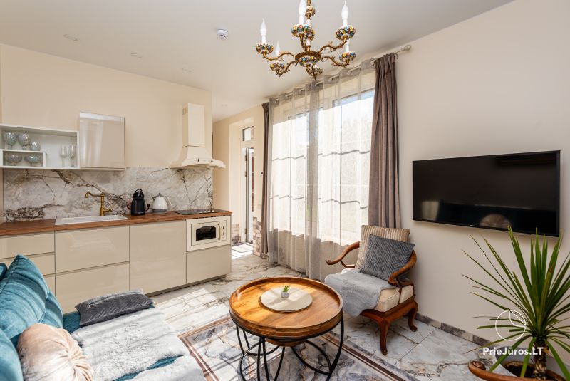 Willa Dębowa, oddzielny apartament z 2 sypialniami i własnym tarasem/altaną.