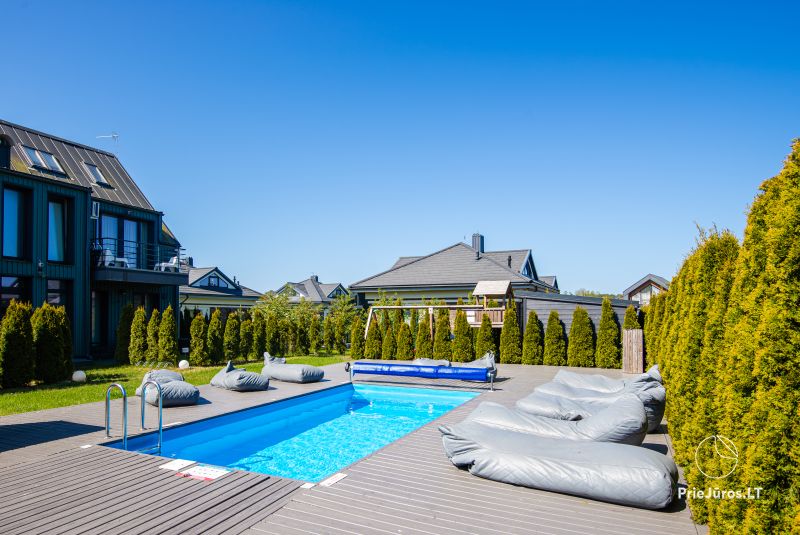 Dwupiętrowy apartament z podgrzewanym basenem zewnętrznym