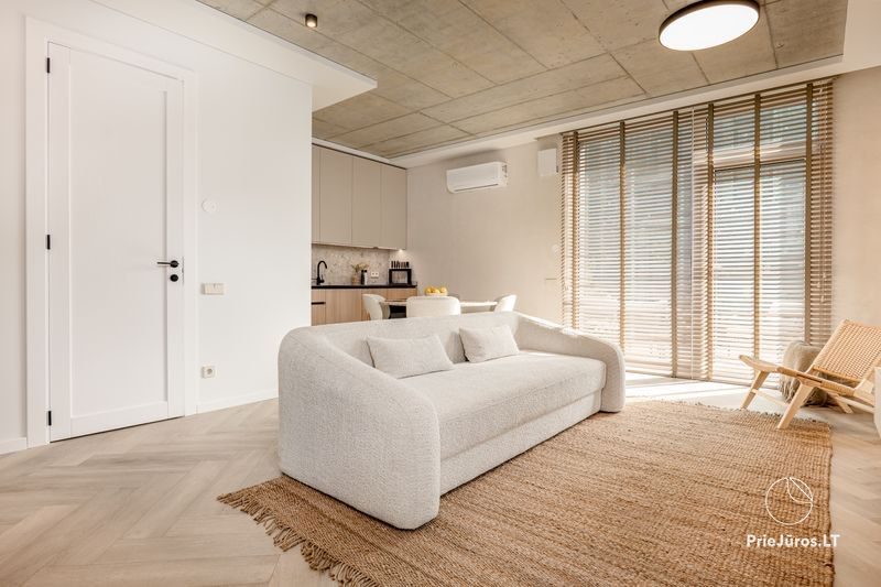 „Alaïa“ Apartments in Kunigiškiai mit beheiztem Pool und Whirlpool