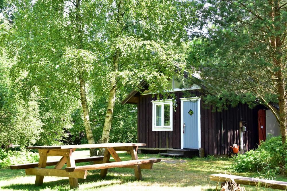 Camping Kalēji und Ferienhäuser zur Miete in Liepoja