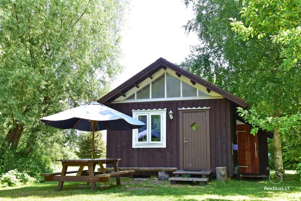 Camping Kalēji und Ferienhäuser zur Miete in Liepoja