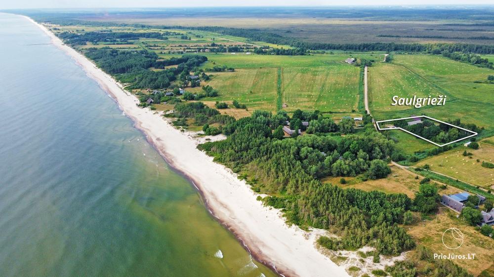 Apartments in a homestead Saulgriezi 150 m to the sea