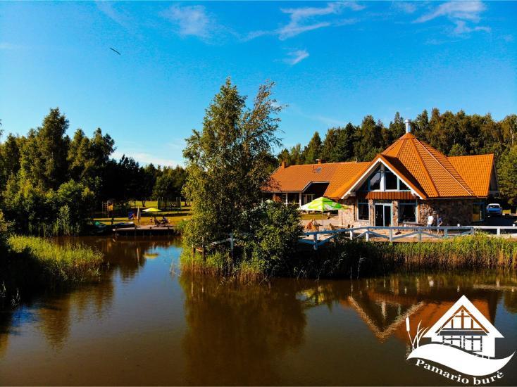 Guest house PAMARIO BURĖ near the Curonian lagoon. Restaurant, sauna, campsite.