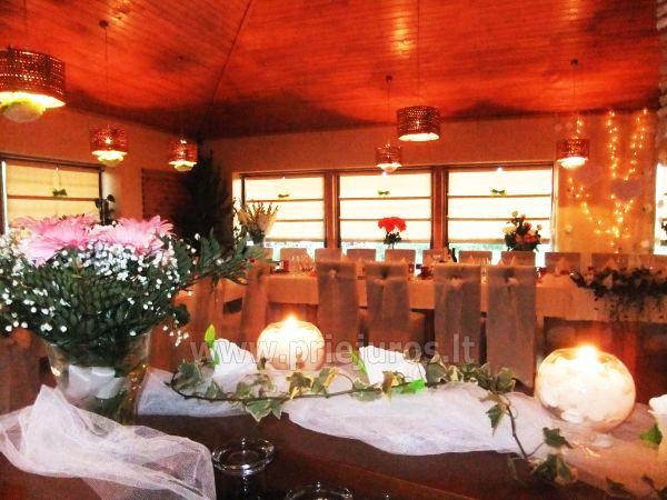 Restauracja, sala bankietowa i konferencyjna w dome goscinnym w Jurkalne Liedags