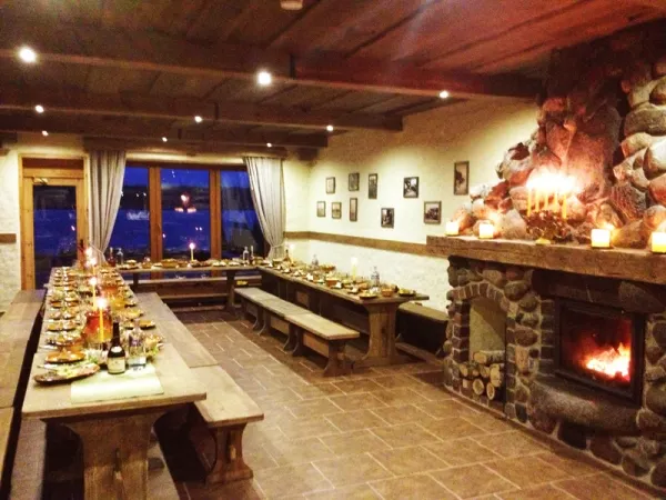 Sala bankietowa i konferencyjna i laznia w kempingu - domu goscinnym Kemping Jurmala